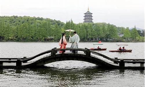 赞美西湖美景简单句子_赞美西湖美景简单句子 一句话